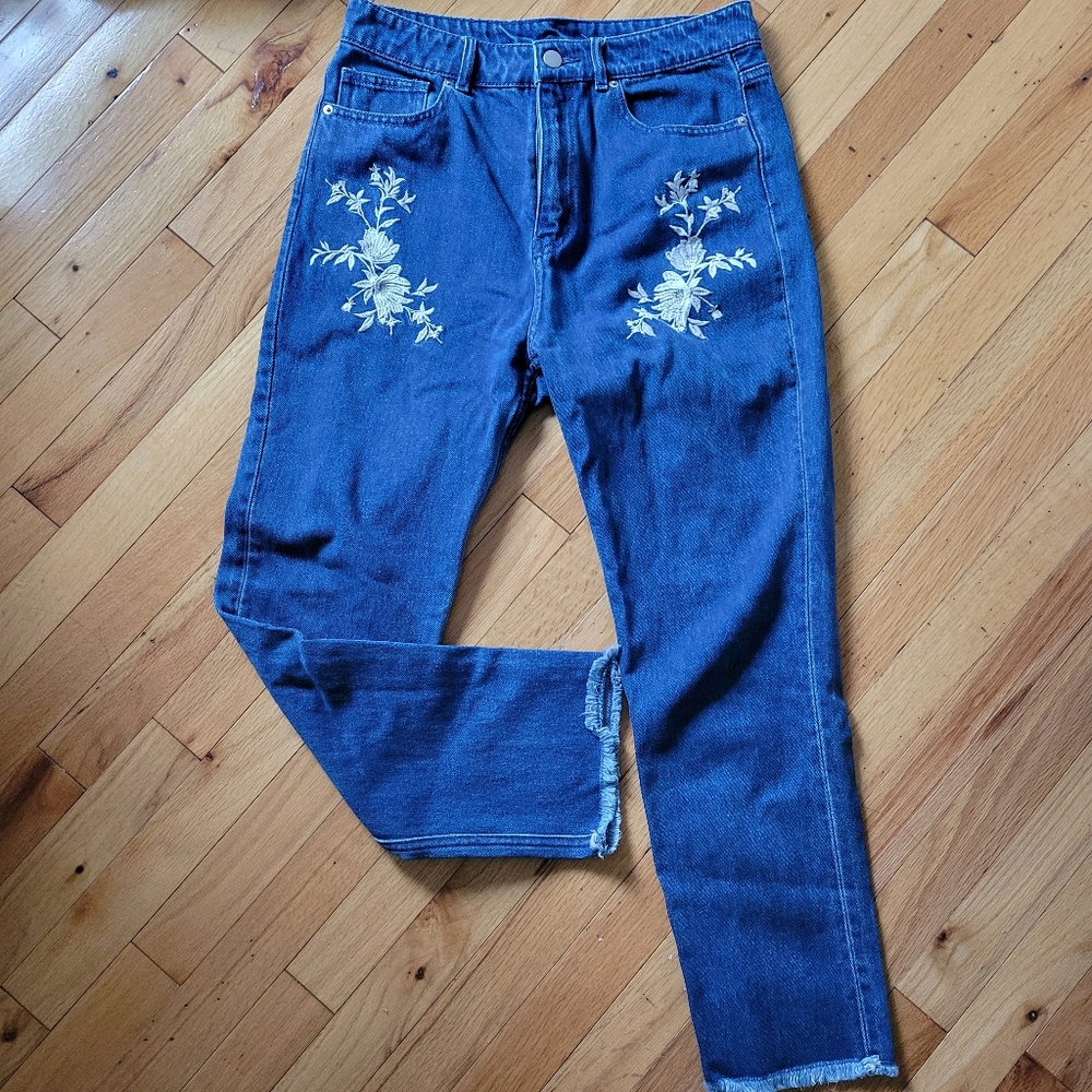 H&M Divided size 10 floral embroidered jeans
